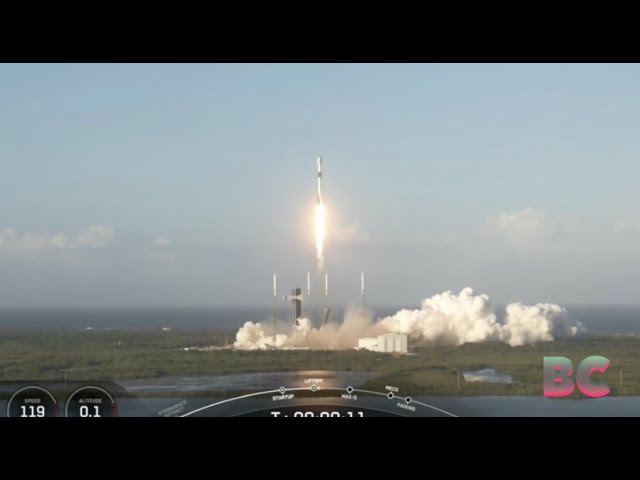 SpaceX launches 23 Starlink broadband satellites to orbit from Florida (video)