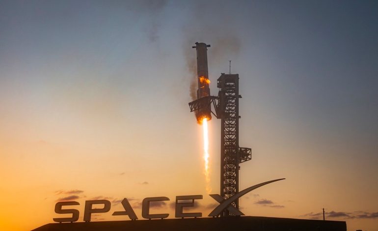 SpaceX Wants to Catch Starship’s Upper Stage With Giant ‘Chopsticks’ in 2025