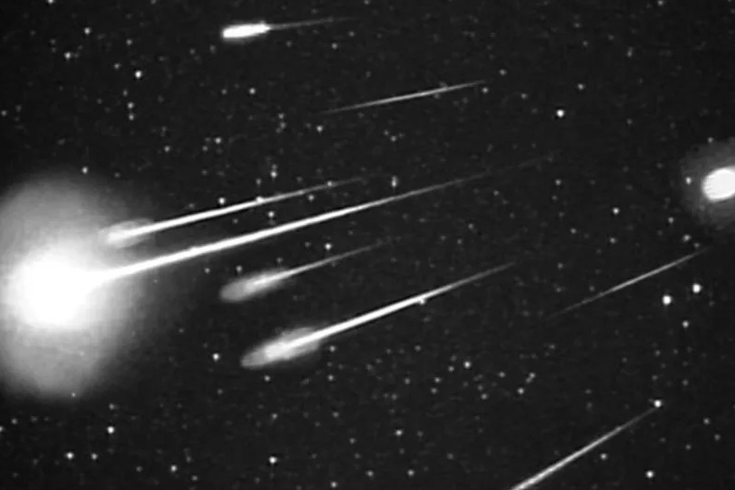 A Guide to the Leonids: Tips for Observing November’s Spectacular Meteor Shower